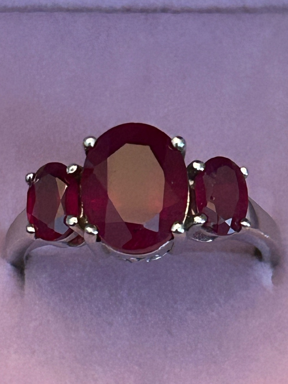 4.37CTW Oval Mahaleo Deep Red Ruby 3-Gemstone Band Ring Rhodium over Sterling S9 - Picture 8 of 9